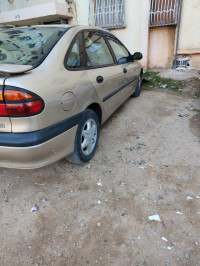 voitures-renault-laguna-1-1995-ain-oussara-djelfa-algerie