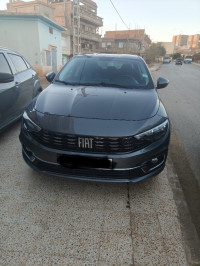 voitures-fiat-tipo-sedan-2023-life-mascara-algerie