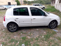 voitures-renault-clio-campus-2011-jijel-algerie