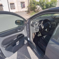 moyenne-berline-ford-focus-5-portes-2010-ain-naadja-alger-algerie