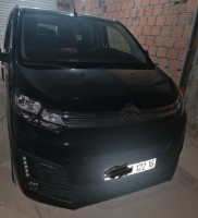 voitures-citroen-jumpy-2022-9-places-maghnia-tlemcen-algerie