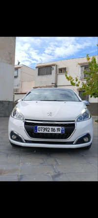 voitures-peugeot-208-2016-allure-facelift-setif-algerie