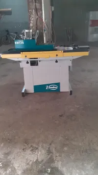 Plaqueuse de chant Virutex EB 135 