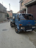 camion-toyota-a-benne-1985-blida-algerie