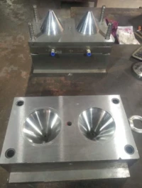 Fabrication de moules injection plastique matrice emboutissage 
