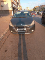 voitures-peugeot-208-2014-allure-sidi-bel-abbes-algerie