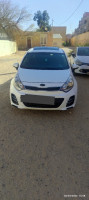 voitures-kia-rio-5-portes-2015-hassi-messaoud-ouargla-algerie