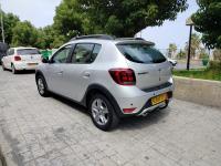 سيارات-dacia-sandero-2018-stepway-الجزائر-وسط