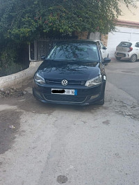 voitures-volkswagen-polo-2011-team-bouzareah-alger-algerie