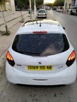 voitures-peugeot-208-2015-allure-facelift-relizane-algerie