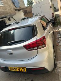 سيارات-kia-rio-2023-la-toute-باب-الزوار-الجزائر