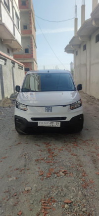 voitures-fiat-doblo-2024-new-annaba-algerie