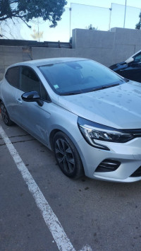 voitures-renault-clio-5-2022-remchi-tlemcen-algerie