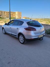 سيارات-renault-megane-3-2010-privilege-تكستار-برج-بوعريريج-الجزائر