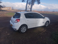 voitures-renault-clio-3-2012-bouira-algerie