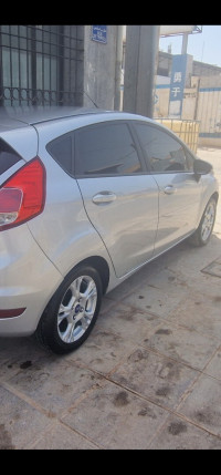 voitures-ford-fiesta-2015-trend-look-alger-centre-algerie