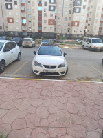 voitures-seat-ibiza-2014-black-line-constantine-algerie