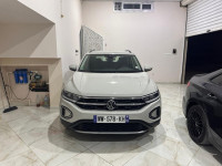 voitures-volkswagen-t-roc-2023-life-batna-algerie