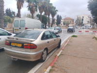 voitures-renault-laguna-1-2000-ain-deheb-tiaret-algerie