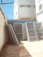 materiaux-de-construction-separation-en-metal-lots-panneaux-dely-brahim-alger-algerie