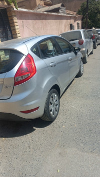 voitures-ford-fiesta-2012-alger-centre-algerie