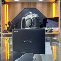 آلة-تصوير-fujifilm-x-t5-boitier-nu-presque-neuf-sous-emballage-باب-الزوار-الجزائر