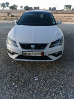 moyenne-berline-seat-leon-2017-fr15-setif-algerie