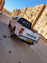 utilitaire-toyota-hilux-2013-laghouat-algerie