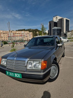 grande-berline-mercedes-250-d-1992-setif-algerie