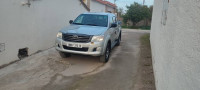 utilitaire-toyota-hilux-2013-4x4-irdjen-tizi-ouzou-algerie