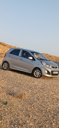 voitures-kia-picanto-2014-style-biskra-algerie