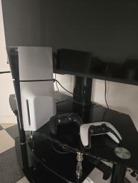 أجهزة-ألعاب-الفيديو-ps5-1-to-playstation-5-avec-lecteur-cd-2-mannettes-originals-ps-plus-3-mois-12-jeux-بئر-خادم-الجزائر