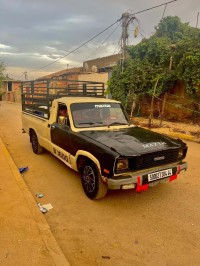 السيارات-النفعية-mazda-323-1984-خميس-مليانة-عين-الدفلة-الجزائر