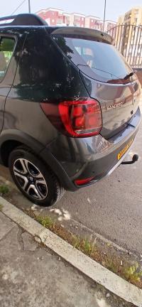 سيارات-dacia-sandero-2023-stepway-extreme-البويرة-الجزائر