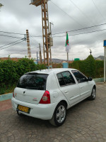 voitures-renault-clio-campus-2012-bye-chlef-algerie