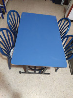 tables-طاولة-زرقاء-مع-4-كراسي-table-bleue-avec-chaises-bab-ezzouar-alger-algerie