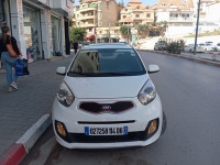 voitures-kia-picanto-2014-brazilia-bejaia-algerie