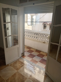 niveau-de-villa-location-f2-alger-dar-el-beida-algerie