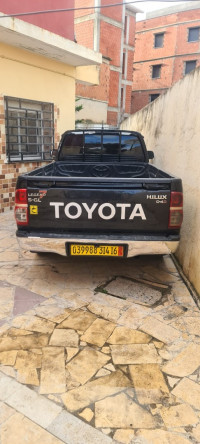 utilitaire-toyota-hilux-2014-legend-dc-4x2-larbaa-blida-algerie