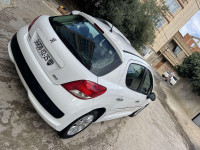 voitures-peugeot-207-2012-fennec-constantine-algerie