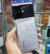 Realme Gt5
