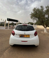 citadine-peugeot-208-2019-allure-facelift-zahana-mascara-algerie