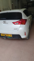 moyenne-berline-toyota-auris-2013-el-kerma-oran-algerie