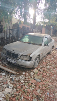 voitures-mercedes-classe-c-1995-constantine-algerie