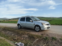 voitures-renault-clio-campus-2012-extreme-guelma-algerie