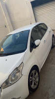 voitures-peugeot-208-2013-allure-khenchela-algerie