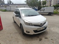 سيارات-toyota-yaris-2013-يسر-بومرداس-الجزائر