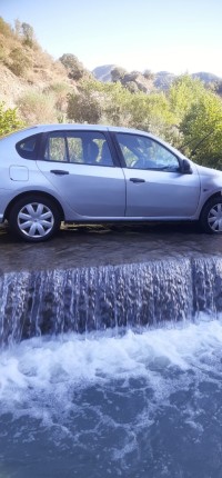 voitures-renault-symbol-2012-collection-jijel-algerie