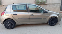 voitures-renault-clio-3-2009-msila-algerie