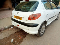 voitures-peugeot-206-2004-hadjout-tipaza-algerie